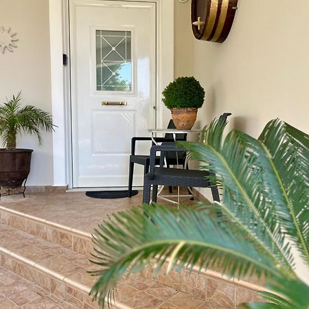 Lia'S Luxury Apartment - Near Airport 科洛皮奥 外观 照片