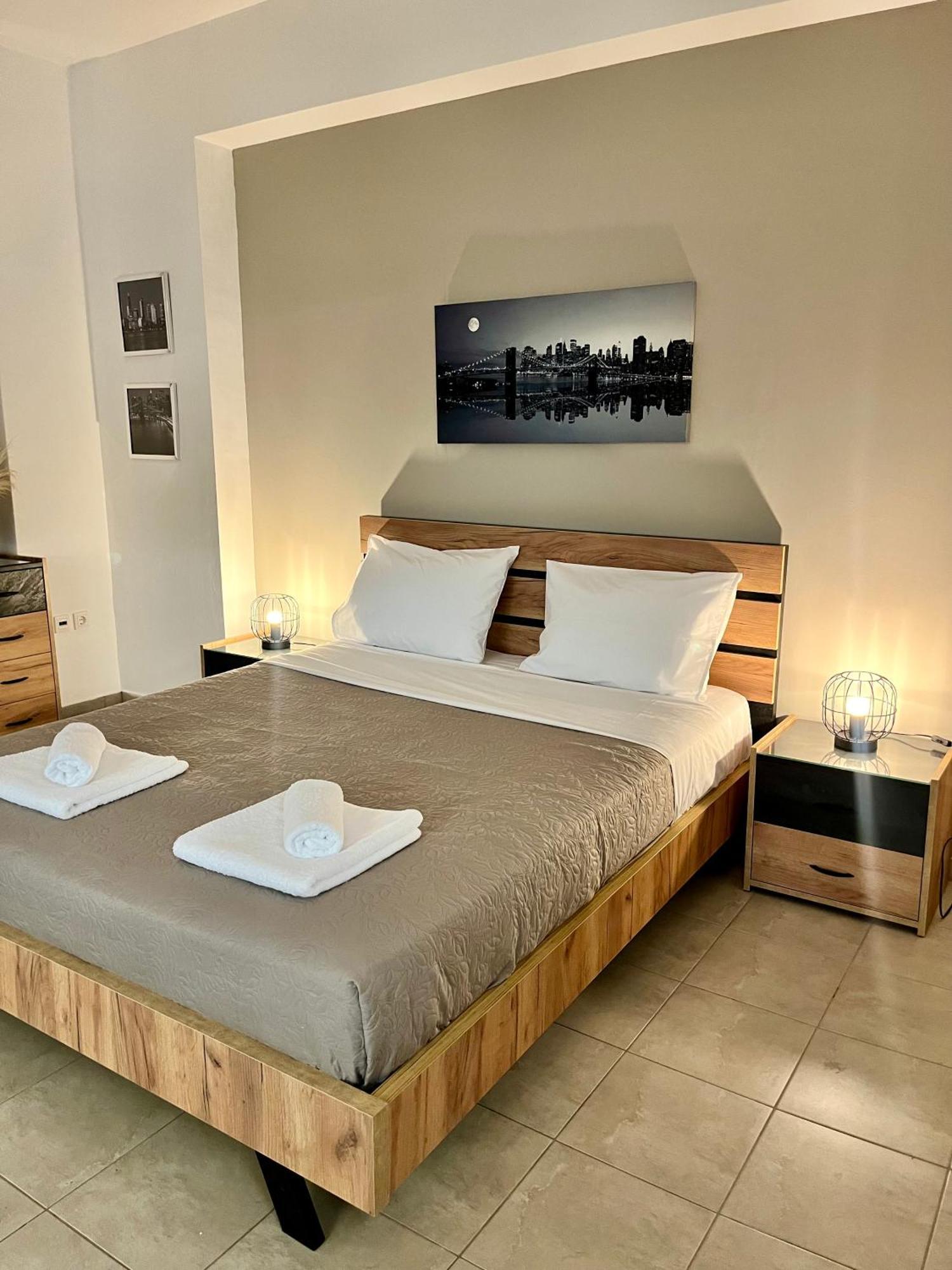 Lia'S Luxury Apartment - Near Airport 科洛皮奥 外观 照片