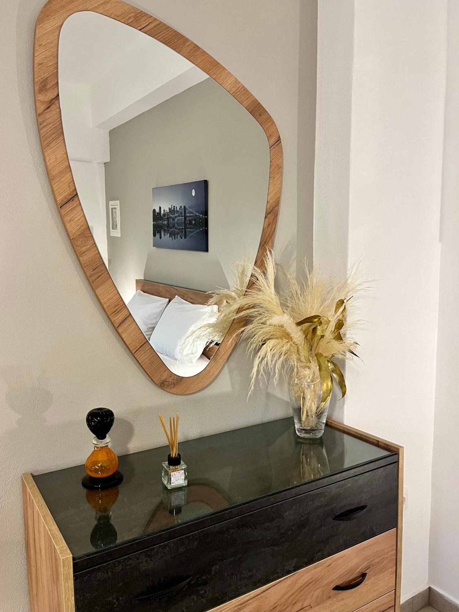 Lia'S Luxury Apartment - Near Airport 科洛皮奥 外观 照片