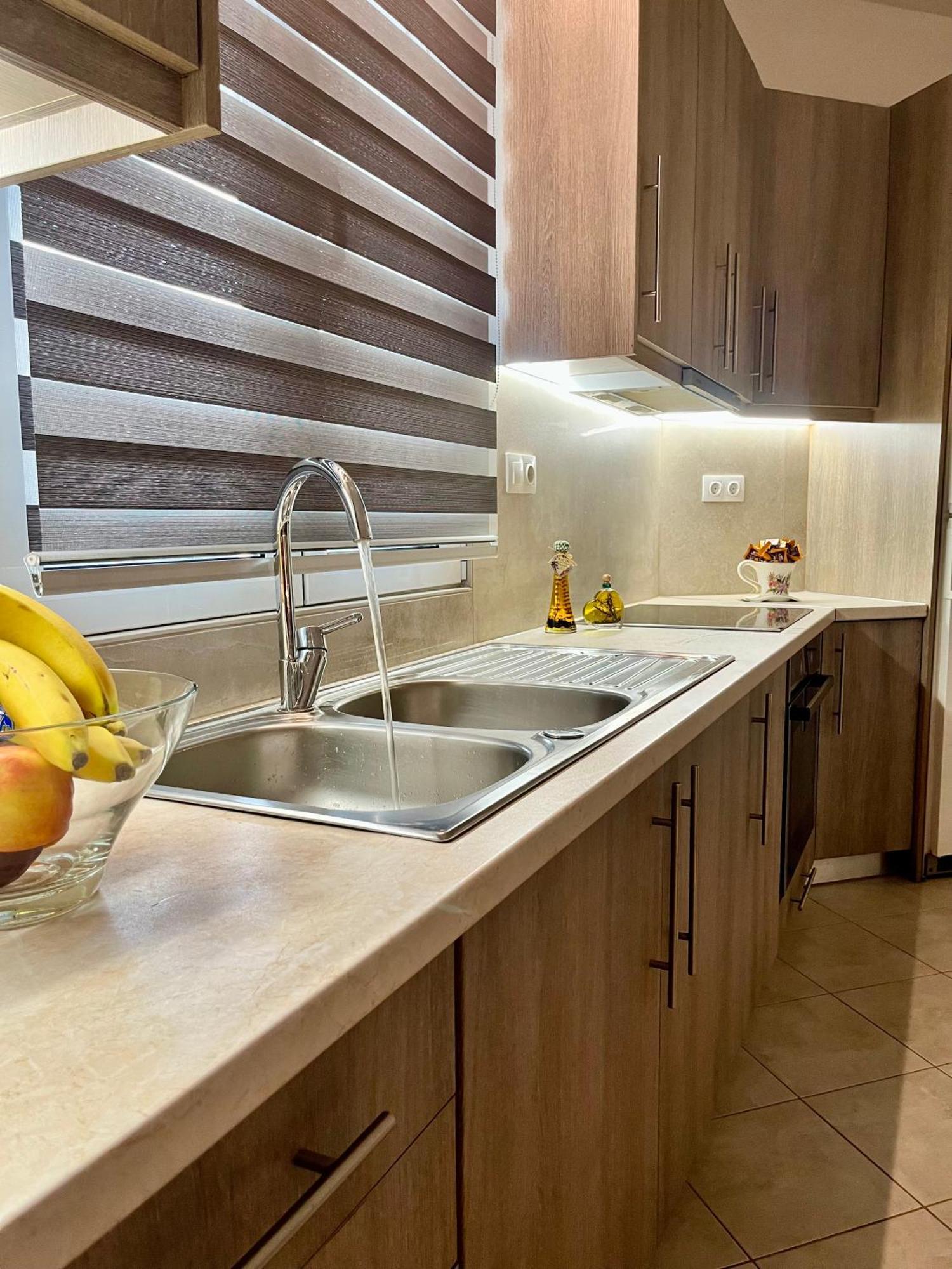 Lia'S Luxury Apartment - Near Airport 科洛皮奥 外观 照片