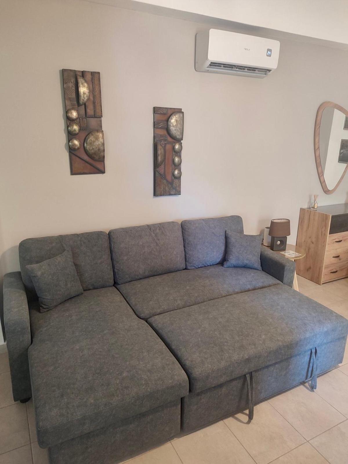 Lia'S Luxury Apartment - Near Airport 科洛皮奥 外观 照片